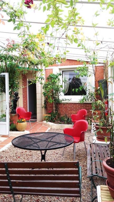 Le Vieux Vauvert Bed & Breakfast โรเชอร์กอร์บง ภายนอก รูปภาพ