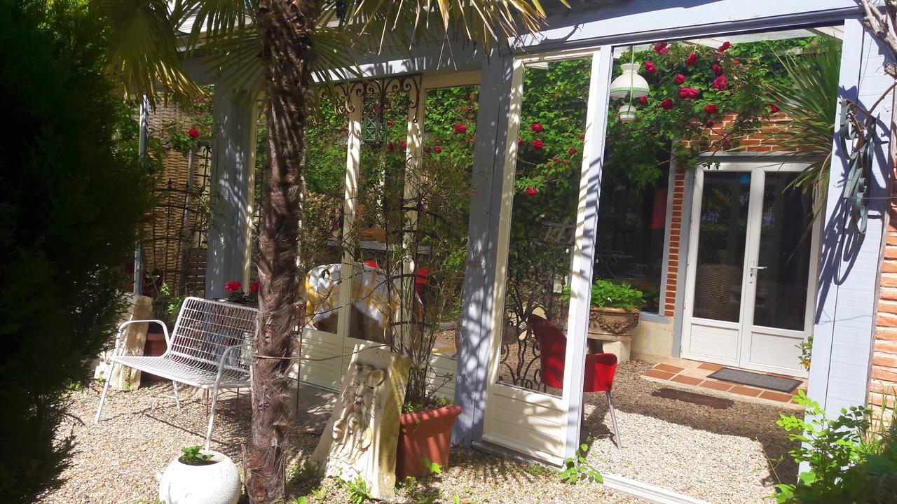 Le Vieux Vauvert Bed & Breakfast โรเชอร์กอร์บง ภายนอก รูปภาพ